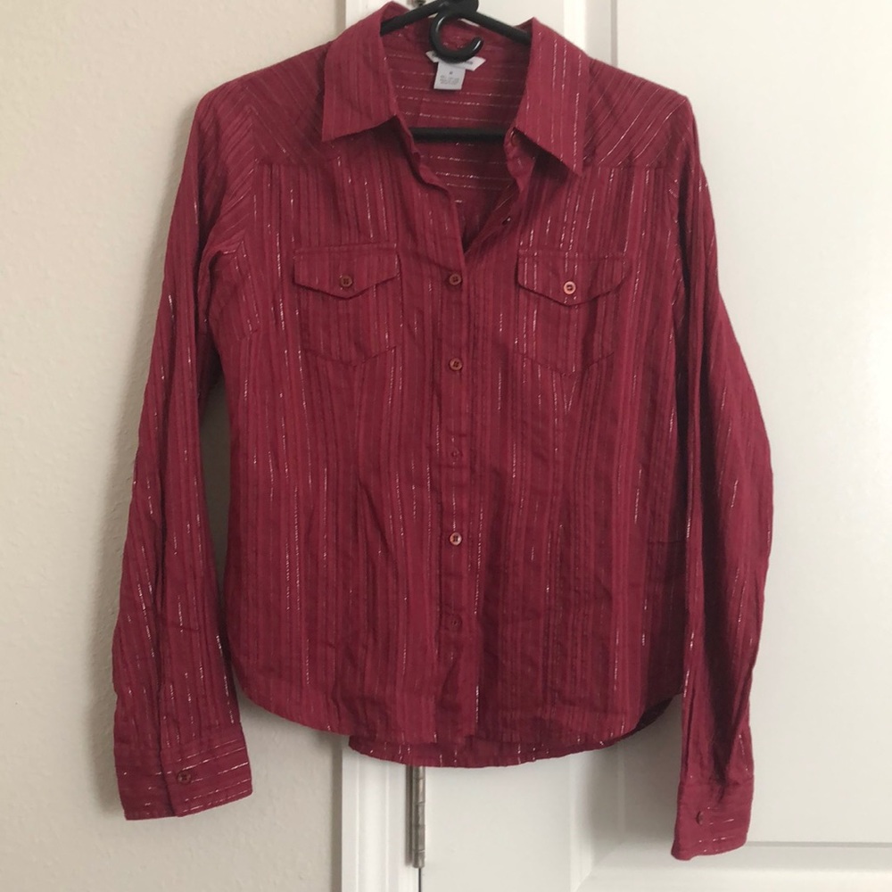 Long sleeve red top